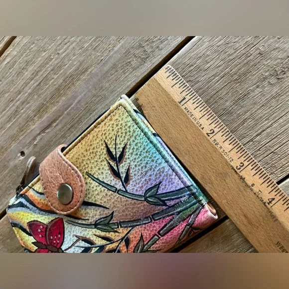 Artistic Anuschka leather hand painted wallet - Picture 15 of 16